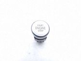 Bouton poussoir de démarrage du moteur