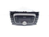 Radio / CD-Player / DVD-Player / Navigation
