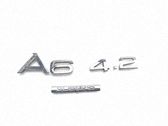 Schriftzug an Stoßstange