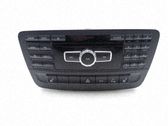Radio / CD-Player / DVD-Player / Navigation