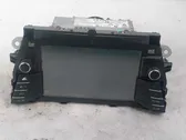 Radio / CD-Player / DVD-Player / Navigation