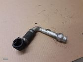 Tuyau de liquide de refroidissement moteur