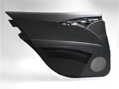 Moldura del tarjetero de la puerta trasera