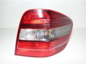 Lámpara de faros/luces traseros