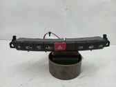 Botón interruptor de luz de peligro