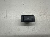 Tailgate/boot open switch button