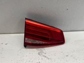 Tailgate rear/tail lights