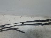 Brazo del limpiaparabrisas delantero