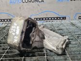 Engine mounting bracket