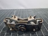 Engine mounting bracket