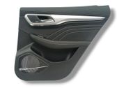 Moldura del tarjetero de la puerta trasera