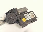Motor del regulador de la ventanilla de la puerta delantera