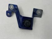 Fender mounting bracket