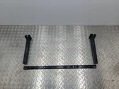Staffa del pannello di supporto del radiatore