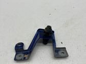 Fender mounting bracket