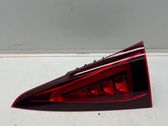 Tailgate rear/tail lights
