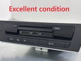 Radio / CD-Player / DVD-Player / Navigation