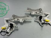 Engine bonnet/hood hinges