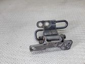 Charnière inférieure de porte avant