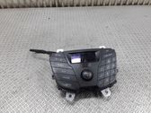 Radio / CD-Player / DVD-Player / Navigation