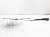 Windshield/front glass wiper blade