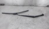 Windshield/front glass wiper blade