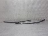 Windshield/front glass wiper blade