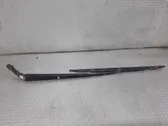 Windshield/front glass wiper blade