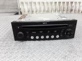 Radio/CD/DVD/GPS head unit