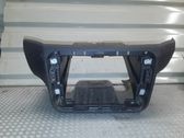 Moldura de la unidad delantera de radio/GPS