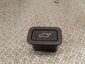 Bouton interrupteur ouverture du coffre