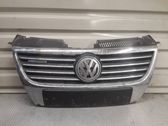 Front bumper upper radiator grill