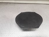 Etuoven kaiutin