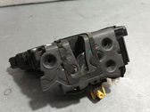 Cerradura de puerta delantera