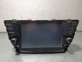Radio / CD-Player / DVD-Player / Navigation