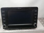 Radio / CD-Player / DVD-Player / Navigation