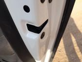Cerradura de puerta trasera