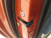 Cerradura de puerta delantera