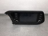 Radio / CD-Player / DVD-Player / Navigation