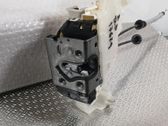 Cerradura de puerta delantera