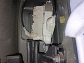 Serrure de porte avant