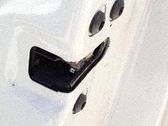 Serrure de porte avant