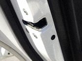 Cerradura de puerta trasera