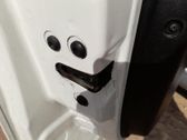 Etuoven lukko