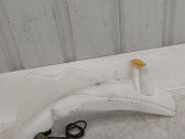 Tuulilasinpesimen nestesäiliö
