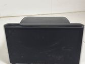 Radio / CD-Player / DVD-Player / Navigation