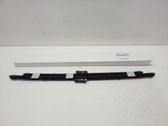 Windshield/front glass wiper blade