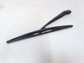 Rear wiper blade arm