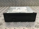 Radio / CD-Player / DVD-Player / Navigation