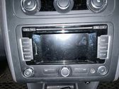 Radio/CD/DVD/GPS head unit